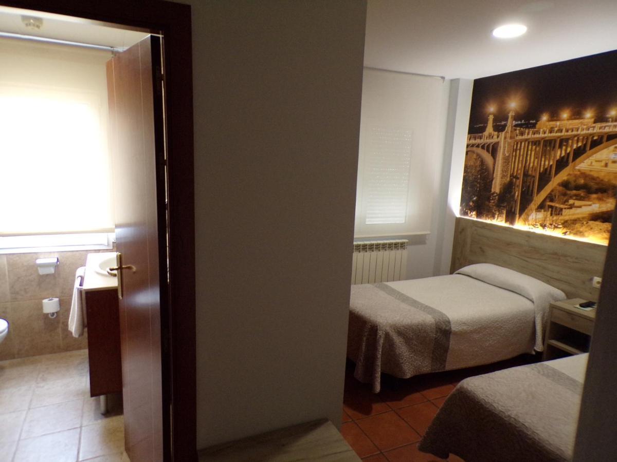 Hostal Serruchi Teruel Exteriér fotografie